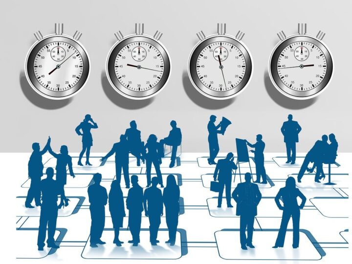 Control horario digital obligatorio, cómo Castellana Software ayuda a tu empresa: Software Fichaje Digital a medida